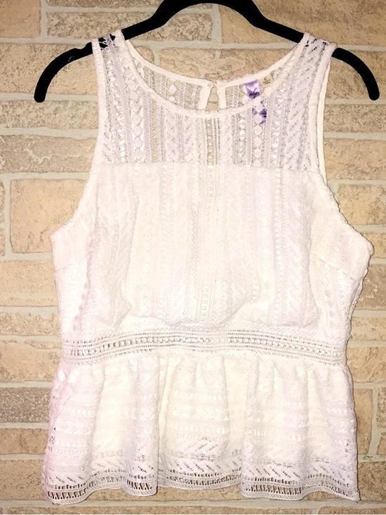 Tops - White Lace Peplum Tank Top - Unbranded